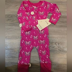 Paris Hilton‎ x Monica + Andy Organic Cotton Ruffle One-Piece and Bib Set